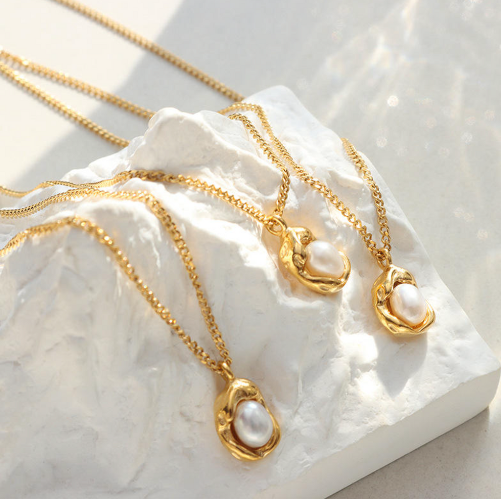 ✨ 18K Gold-Plated Waterproof Stainless Steel Jewelry