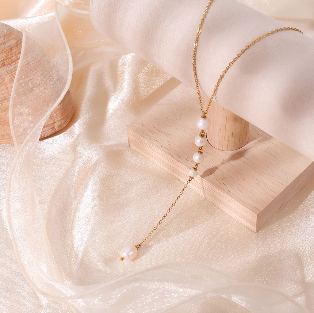 Vintage 18K Gold-Plated Stainless Steel Jewelry – Timeless Luxury