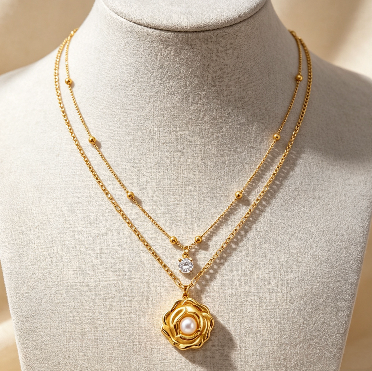 Double-Layer Rose Pearl Pendant Necklace – Romantic Elegance